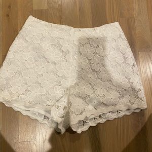 White lace floral shorts